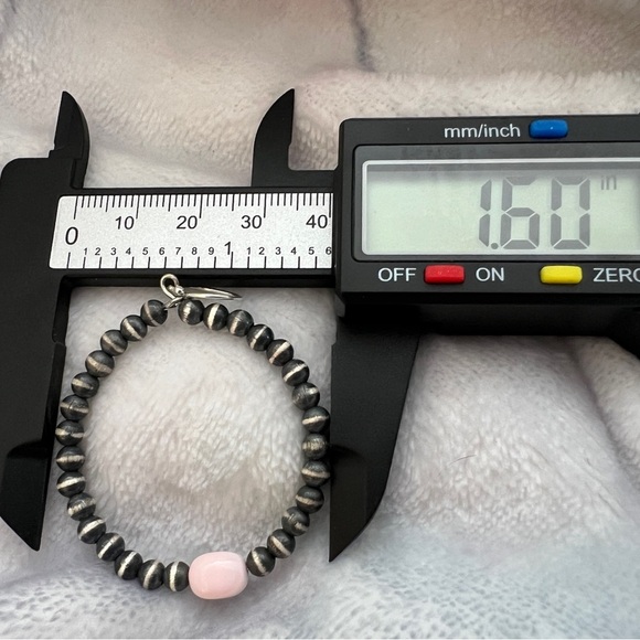 ❤️ 3mm Desert Pearl & Queen Pink Conch Southwestern Dangle Hoop Earrings 9.4gms - Picture 7 of 12